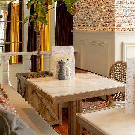 Almalusa Alfama Otel 4*