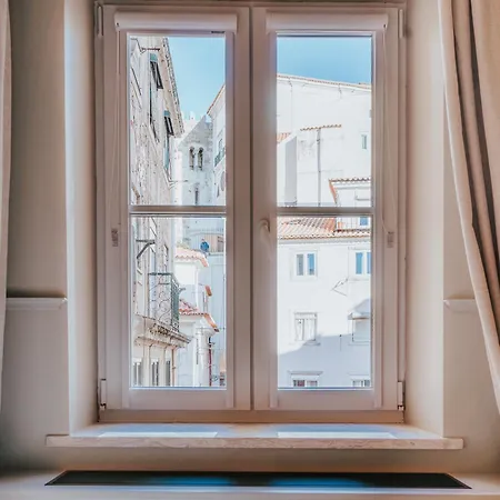 Almalusa Alfama 酒店 4*